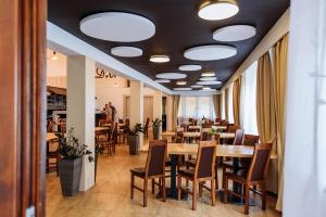 Reštaurácia alebo iné gastronomické zariadenie v ubytovaní Turciansky dvor