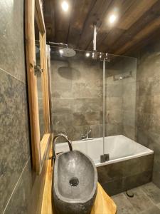 Ένα μπάνιο στο HOCH3 Ferienwohnung +25 φωτογραφίες