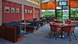 Гостиная зона в Booking Hotel & Spa