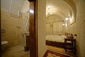 Koupelna v ubytování Cappadocia Fairy Tale Suites + 37 fotografií