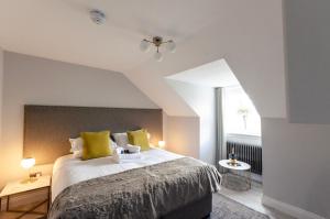Sweeney Apartments & Rooms
