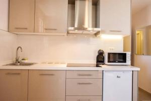 Kuchyňa alebo kuchynka v ubytovaní 1 Bedroom Apartment for 4 people in Tenerife