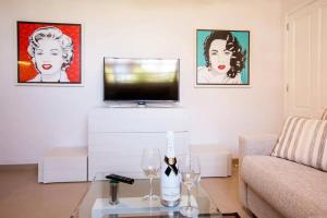 Televízia a/alebo spoločenská miestnosť v ubytovaní 1 Bedroom Apartment for 4 people in Tenerife