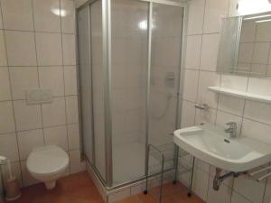 Łazienka w obiekcie Ferienhaus Nadine
