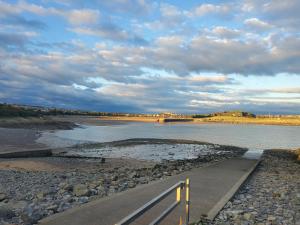 Gallery image of SunnyVale in Barry +22 photos