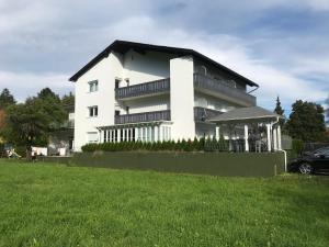 Zahrada ubytování Apartementhaus Helene am Klopeinersee