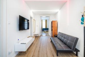 Televízia a/alebo spoločenská miestnosť v ubytovaní BpR Stylish VAGABOND Apartment with AC
