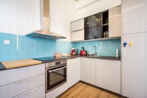 Kuchyňa alebo kuchynka v ubytovaní BpR Stylish VAGABOND Apartment with AC