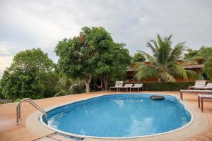 Piscine de l'établissement Chom Dao Resort ou située à proximité