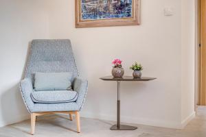A seating area at Ca'n Gatulux