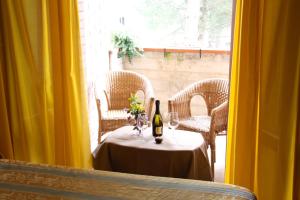 A seating area at Hotel I Platani