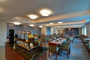 Restaurace v ubytování Holiday Inn Express Cabo San Lucas by IHG
