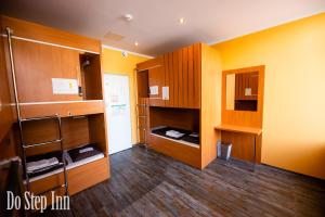 Kuchyň nebo kuchyňský kout v ubytování Do Step Inn Central - Self-Service-Hostel