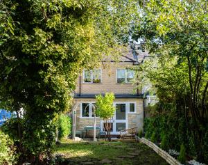 Foto dalla galleria di The Heart of Summertown - Bright & Spacious 3BDR Home with Garden a Oxford