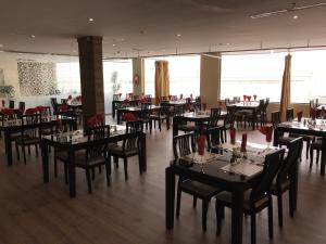 Restaurace v ubytování Rollins Hotel