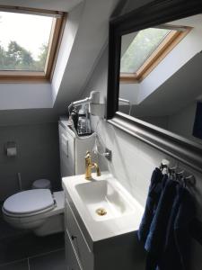 Bilik mandi di Stayhome Tossens +27 gambar