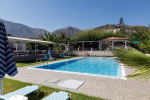 Bazén v ubytování Gorgona Hotel nebo v jeho okolí