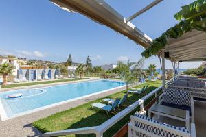 Bazén v ubytování Gorgona Hotel nebo v jeho okolí + 37 fotografií