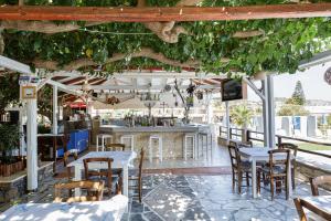 A restaurant or other place to eat at Gorgona Hotel