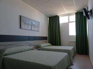 Foto dalla galleria di Hostal Brin a Monreal del Campo