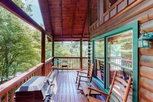 Balkon atau teras di Bear Climbing Getaway