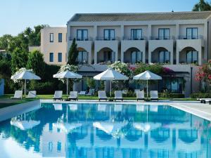 Bazén v ubytování Atlantica Eleon Grand Resort nebo v jeho okolí