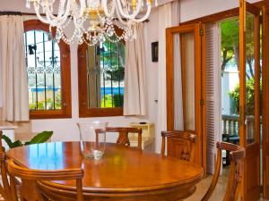 Fotografia z galérie ubytovania Villa Tita de Manresa, con jardines y vista mar v Alcudii