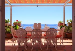 A general sea view or a sea view taken from A villát