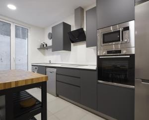 Kuchnia lub aneks kuchenny w obiekcie Xingola - Basque Stay