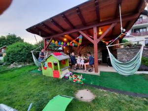 Vonkajšia záhrada v ubytovaní Penzion Garden