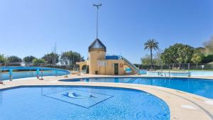 Bazén v ubytovaní New Studio Júpiter Benalmádena Pools Views alebo v jeho blízkosti