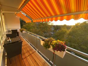 Foto de la galería de Apartment mit Sonnenbalkon und NETFLIX im Zentrum en Sankt Augustin