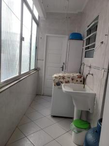 Gallery image of Apartamento PÉS NA AREIA in Santos