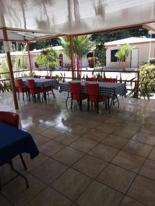 Puerto Vargas lodge 레스토랑 또는 맛집
