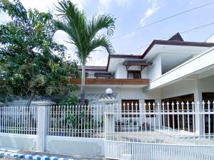 Balkón nebo terasa v ubytování RedDoorz At Simpang Borobudur