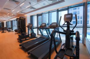Fitness centrum a/nebo fitness zařízení v ubytování Edge Creekside Hotel