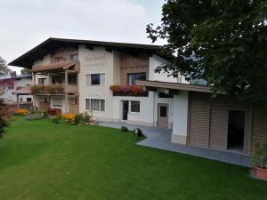 The building in which Az apartmant is located