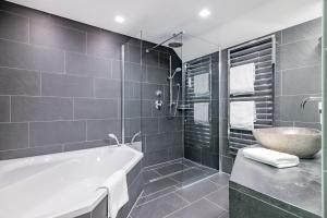 Łazienka w obiekcie Sport- und Genusshotel Silvretta