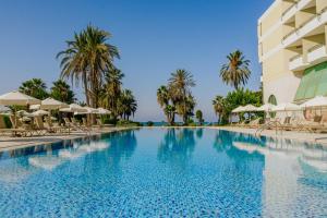 Bazén v ubytování Louis Imperial Beach nebo v jeho okolí