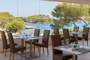 Gallery image of AluaSoul Carolina - Adults Only in Font de Sa Cala