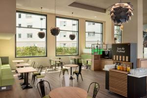 Restavracija oz. druge možnosti za prehrano v nastanitvi Super 8 by Wyndham Mainz Zollhafen