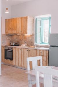 Kuhinja oz. manjša kuhinja v nastanitvi George SeaFront Suites