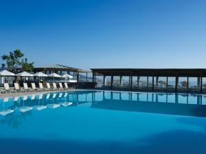 Bazén v ubytování Atlantica Akti Zeus Hotel nebo v jeho okolí