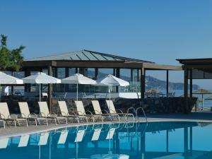 Bazén v ubytování Atlantica Akti Zeus Hotel nebo v jeho okolí