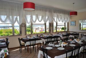Restaurace v ubytování Hotel VistaMare Viserba