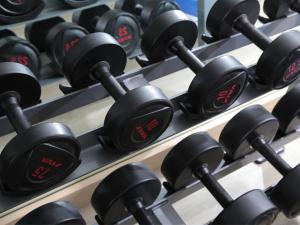Fitness centrum a/nebo fitness zařízení v ubytování Fortune Saeng Chan Beach Hotel Rayong - SHA Plus