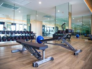 Fitness centrum a/nebo fitness zařízení v ubytování Fortune Saeng Chan Beach Hotel Rayong - SHA Plus