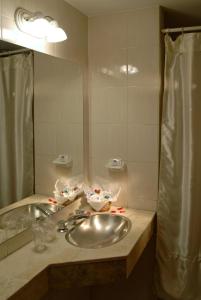 Un baño de Hotel San Rafael
