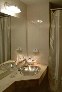 Vannas istaba naktsmītnē Hotel San Rafael