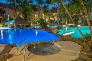 Bazén v ubytování The Islander Noosa Resort nebo v jeho okolí